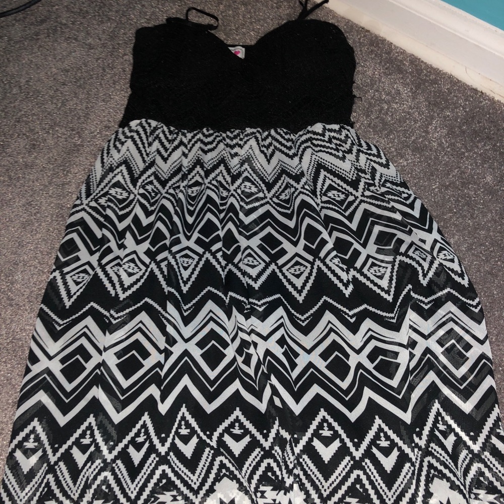 Black and white flowy dress